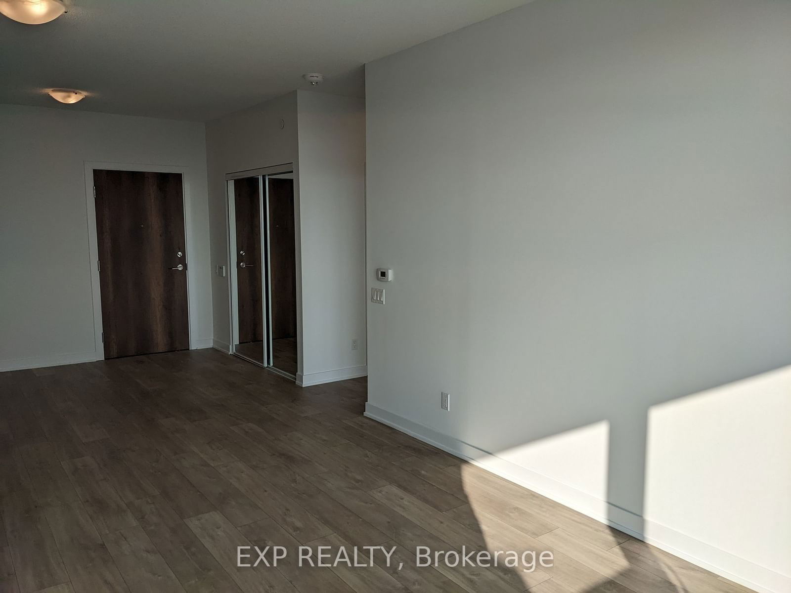 251 Manitoba St, unit 1505 for rent