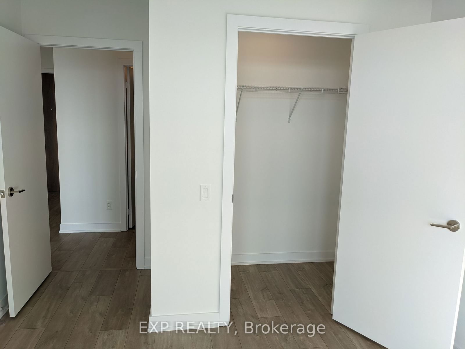 251 Manitoba St, unit 1505 for rent