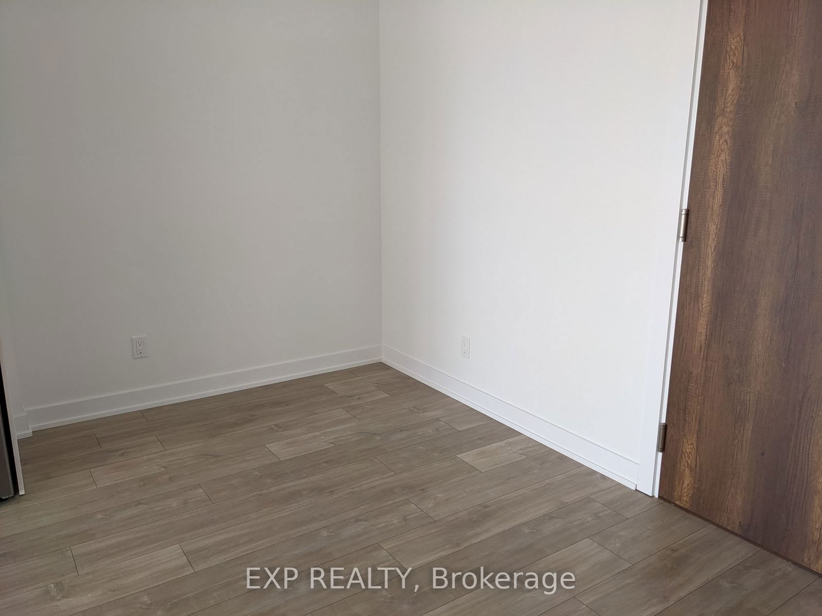 251 Manitoba St, unit 1505 for rent