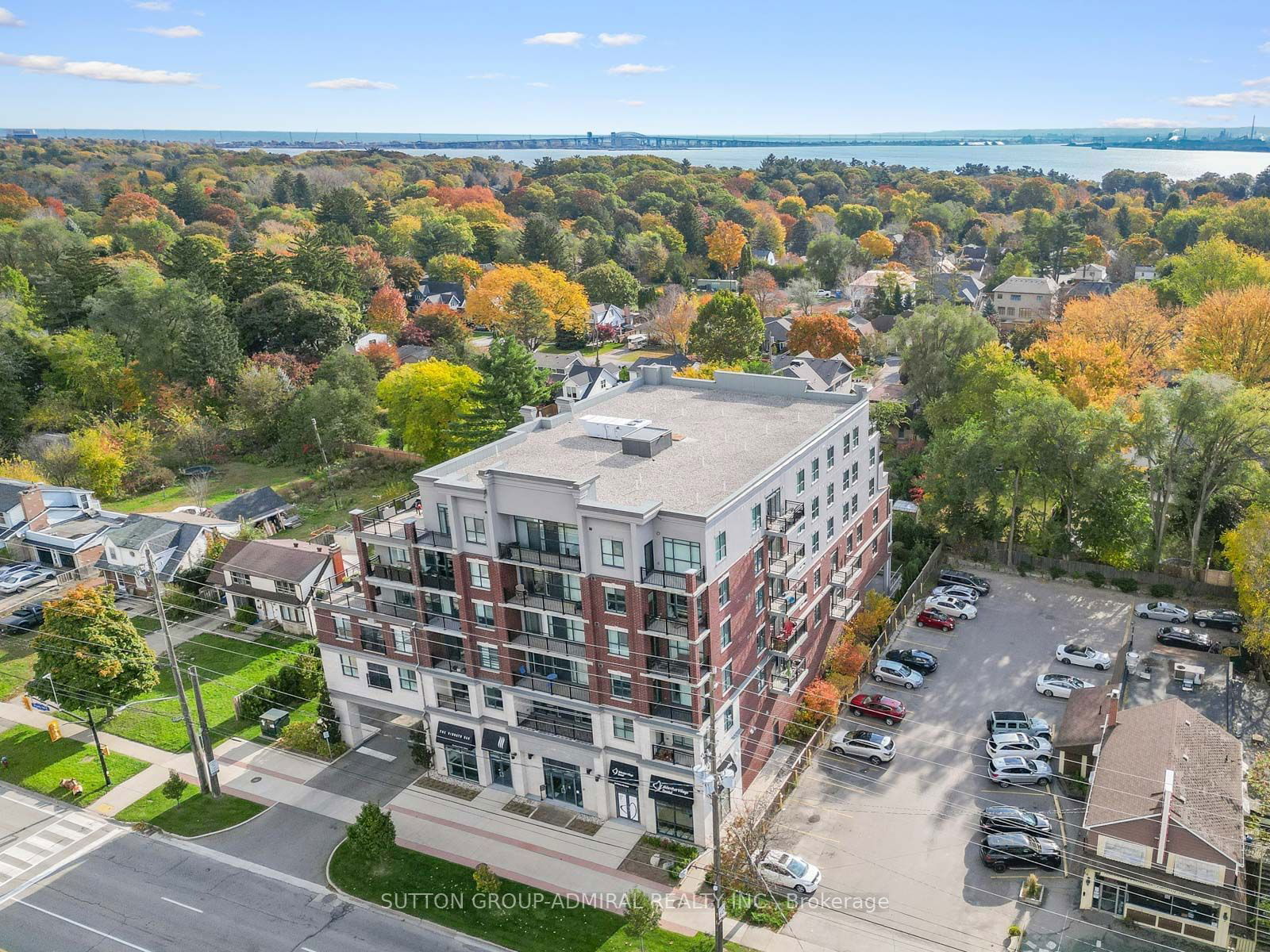 Seasons Condominiums, Burlington, Toronto