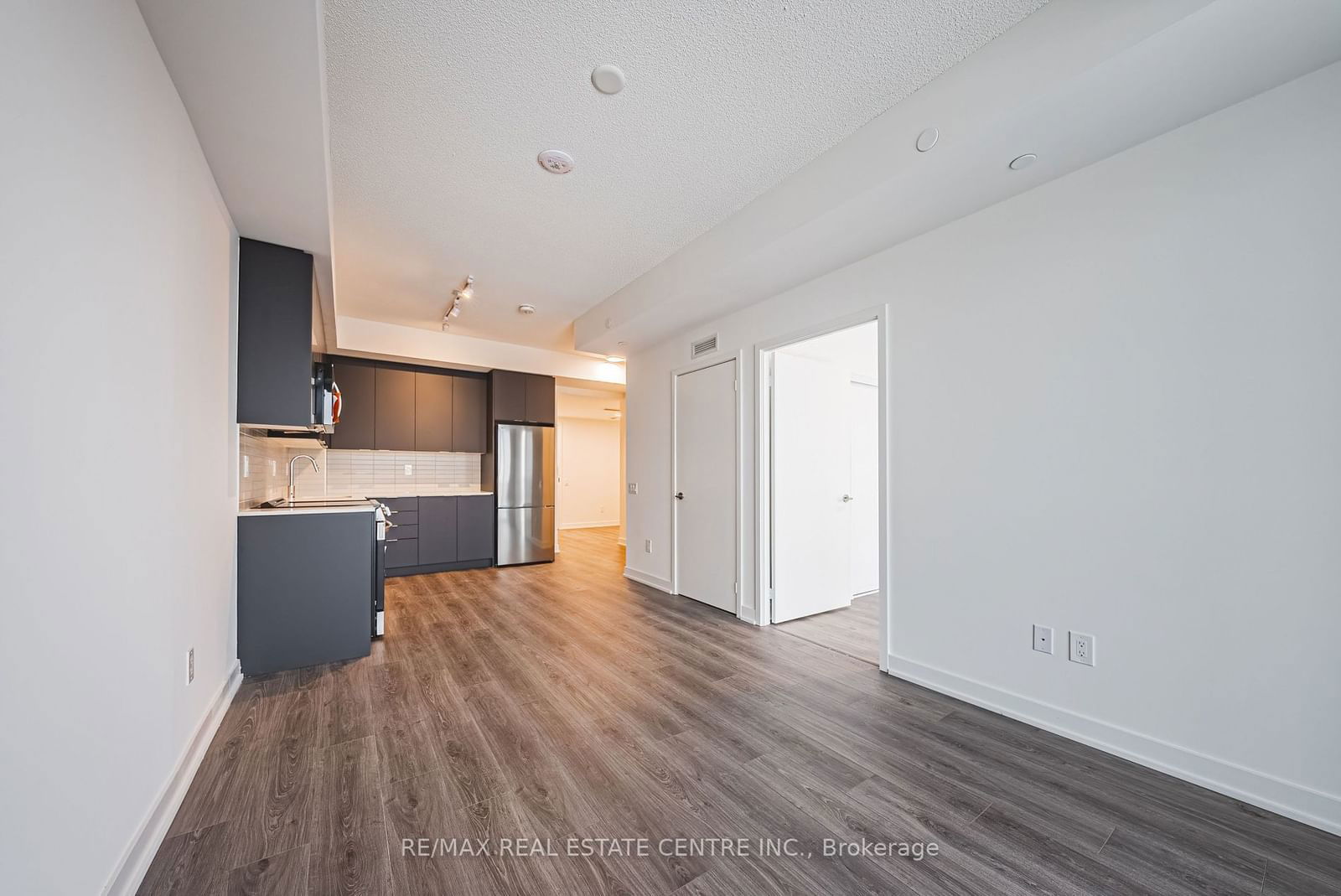 225 Malta Ave, unit 1510 for rent