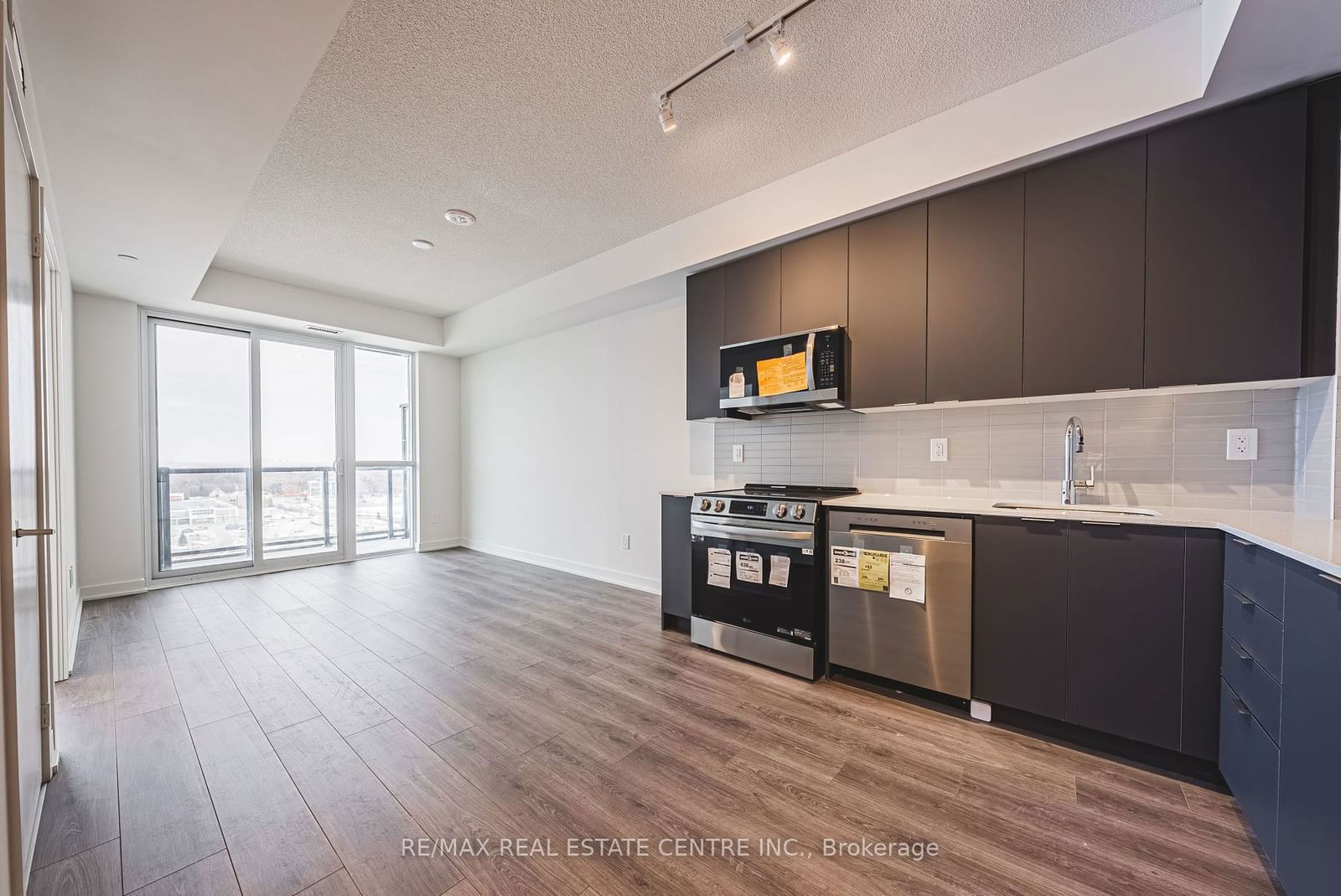 225 Malta Ave, unit 1510 for rent