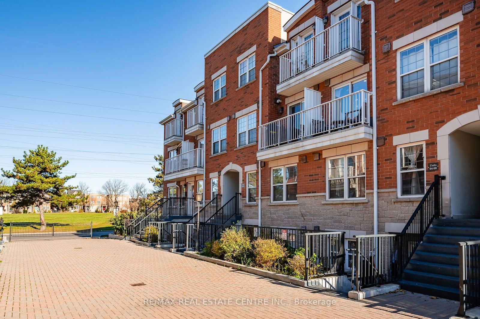 37 Four Winds Dr, unit 108 for sale