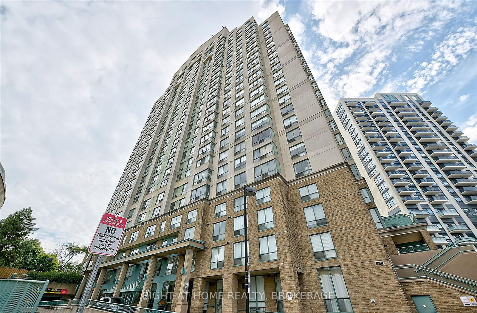 101 Subway Cres, unit 206 for rent