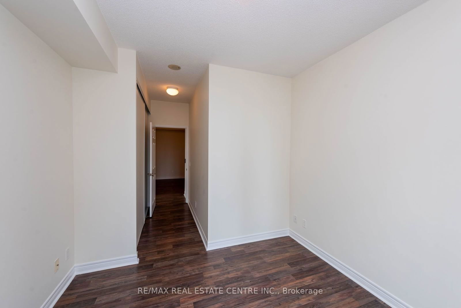 339 Rathburn Rd W, unit 2106 for sale