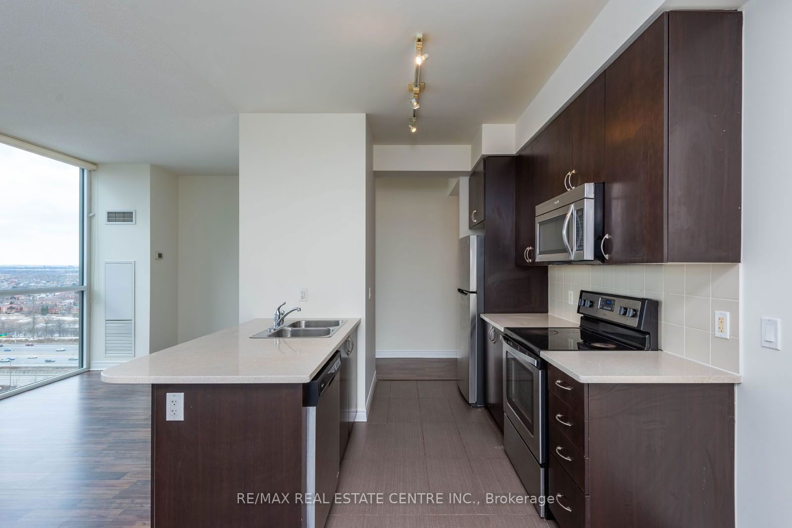 339 Rathburn Rd W, unit 2106 for sale