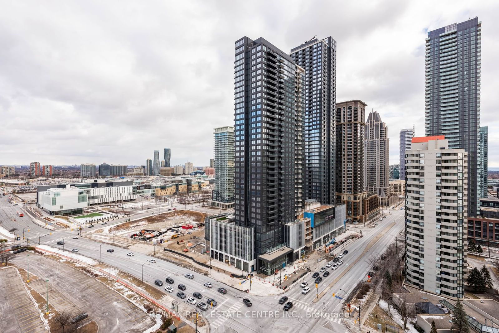 339 Rathburn Rd W, unit 2106 for sale