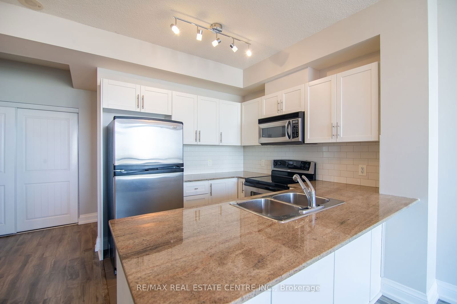 3504 Hurontario St, unit 2301 for rent