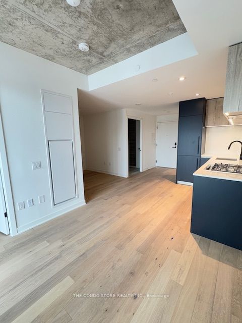 2625 Dundas St S, unit 416 for rent