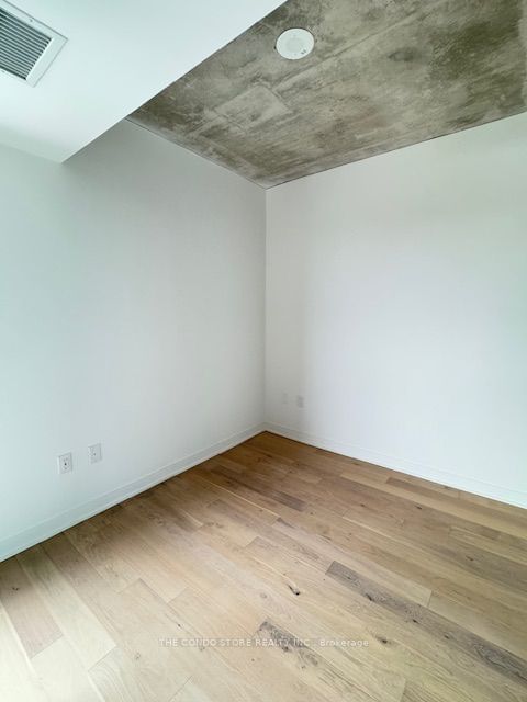 2625 Dundas St S, unit 416 for rent