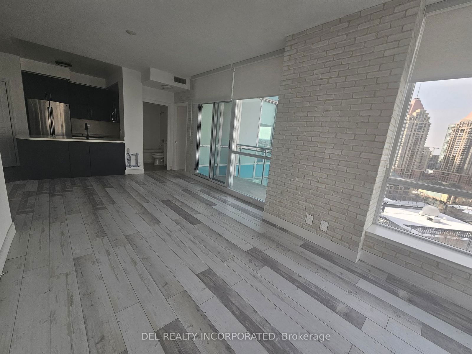 3939 Duke Of York Blvd, unit 1602 for rent