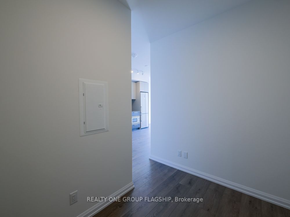 4208 Dundas St W, unit 504 for sale