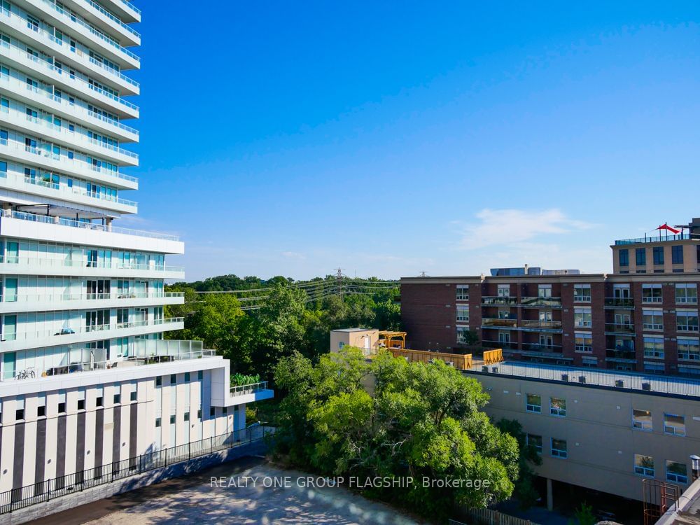 4208 Dundas St W, unit 504 for sale