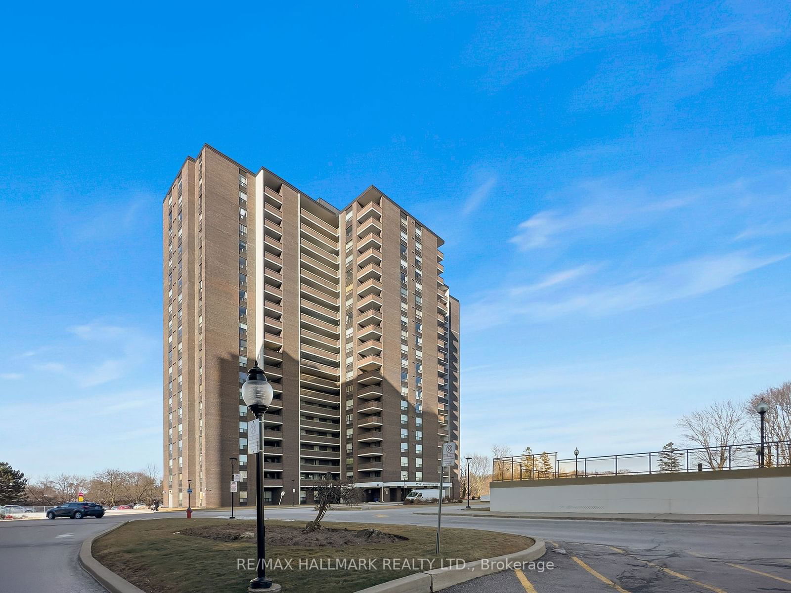 1535 Lakeshore Rd E, unit 209 for rent