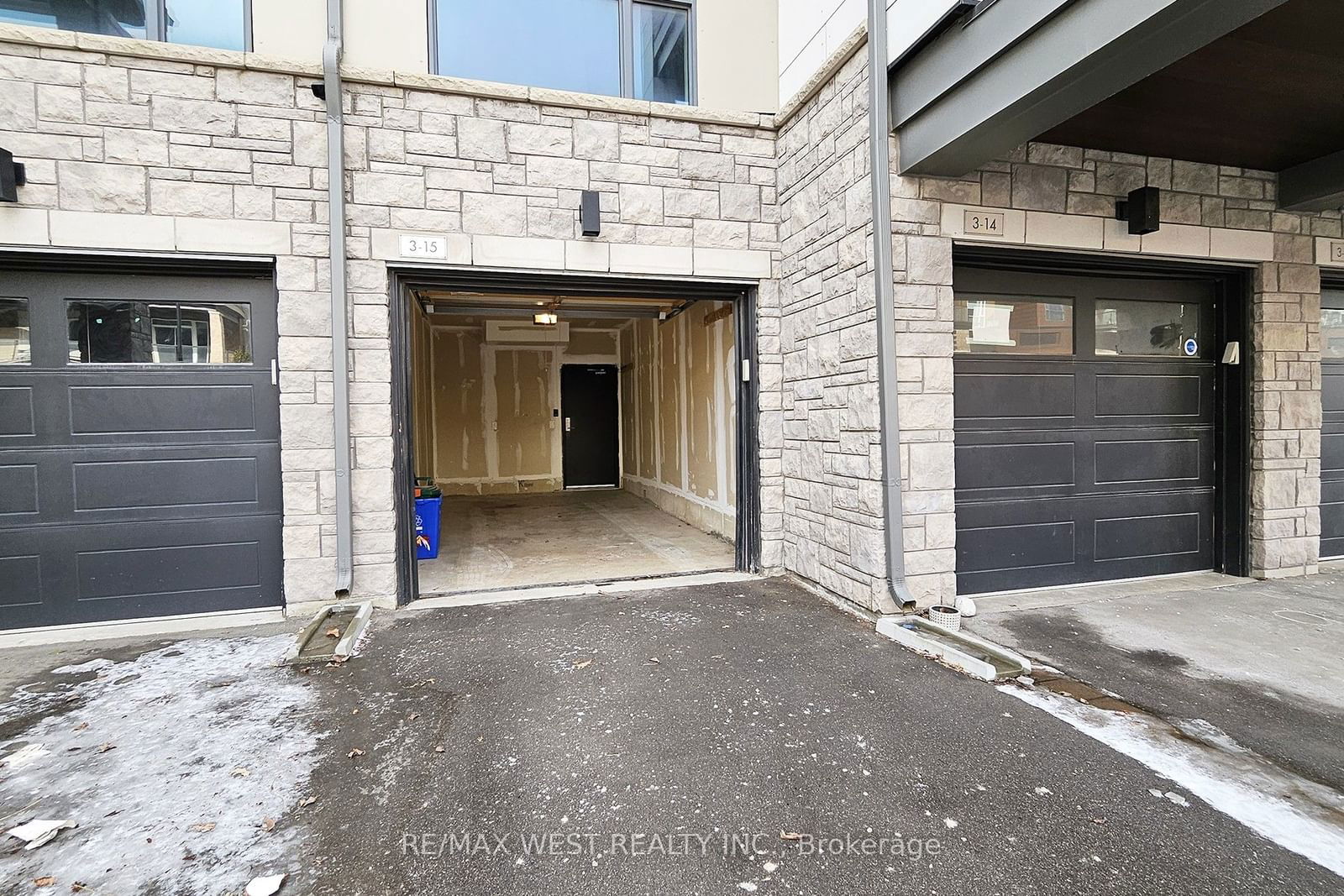 2375 Bronte Rd, unit 308 for rent