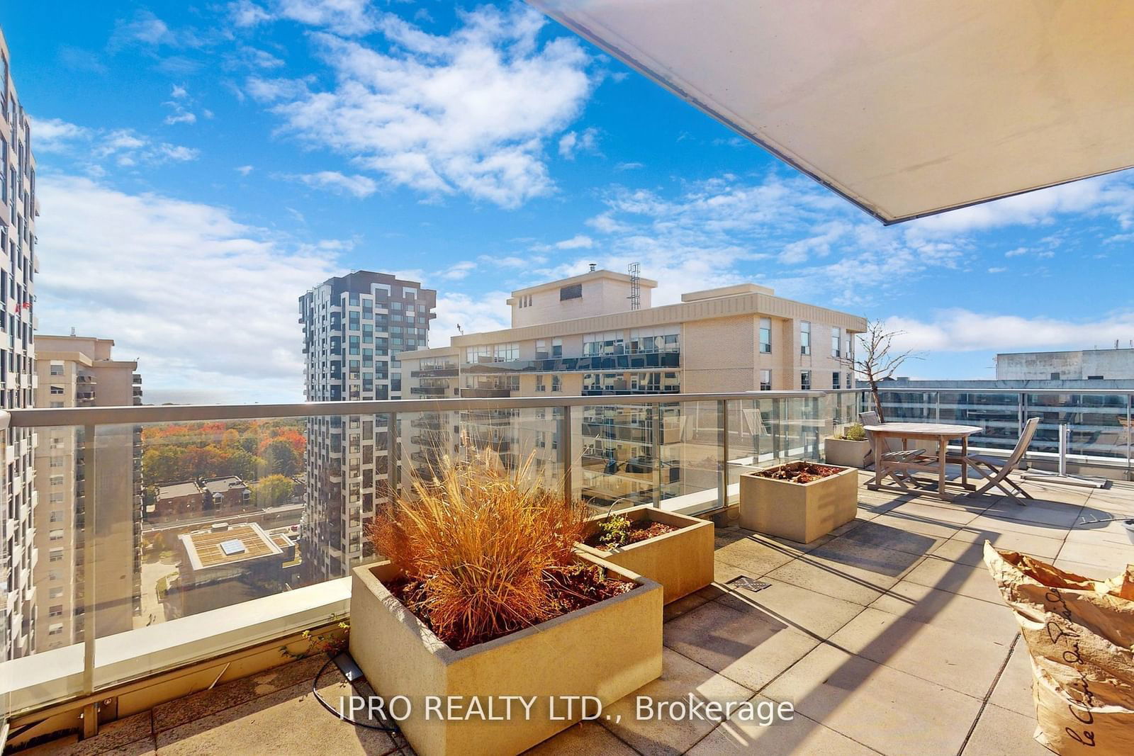 High Park Condominiums, West End, Toronto