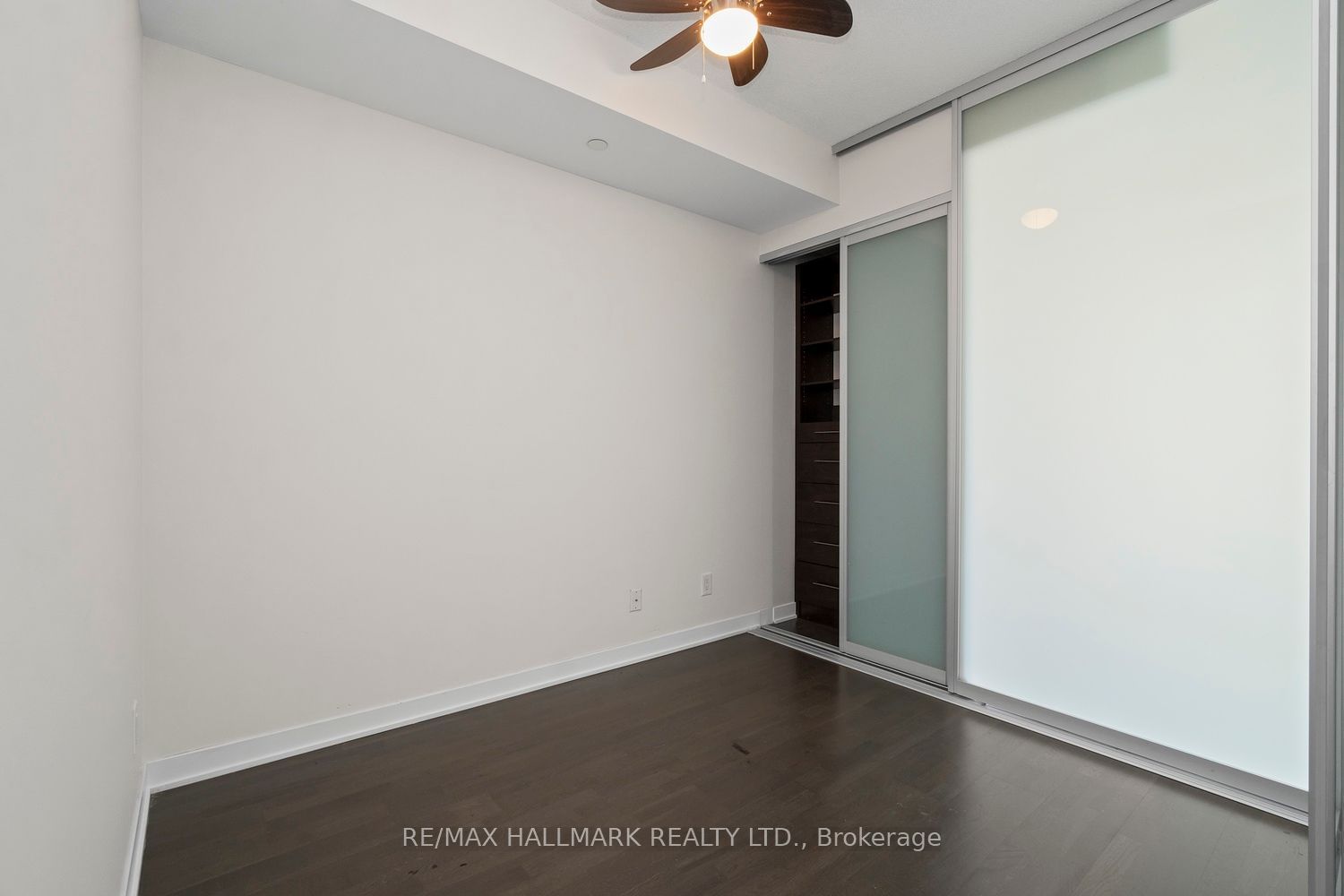 90 Park Lawn Rd, unit 2302 for rent