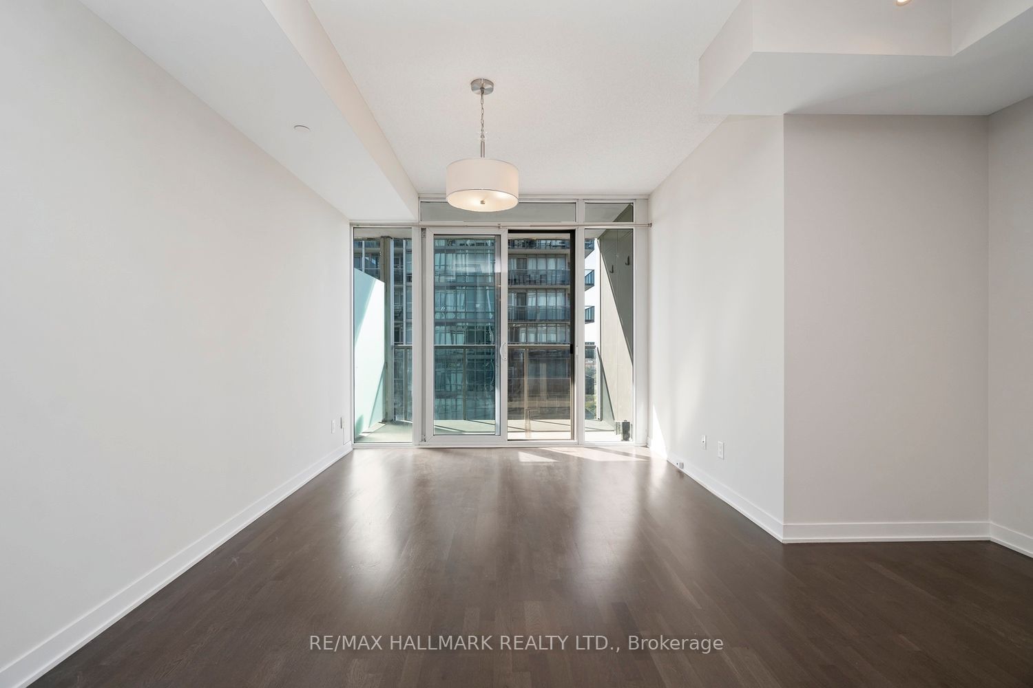 90 Park Lawn Rd, unit 2302 for rent