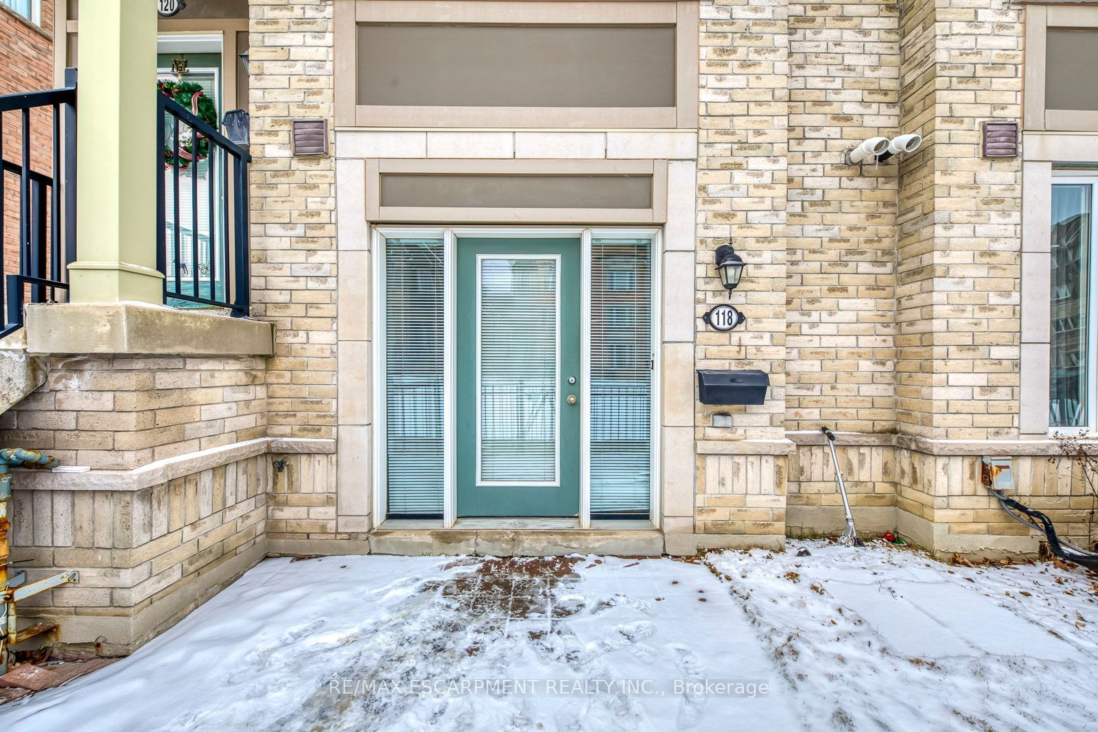 3050 Erin Centre Blvd, unit 118 for sale