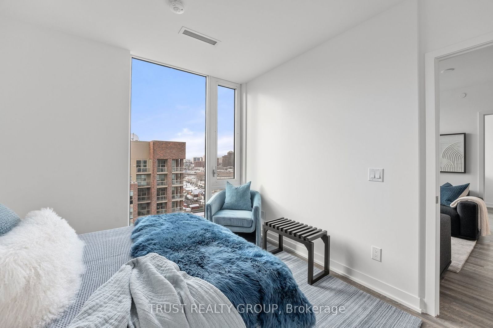 1808 St. Clair Ave W, unit 1102 for sale