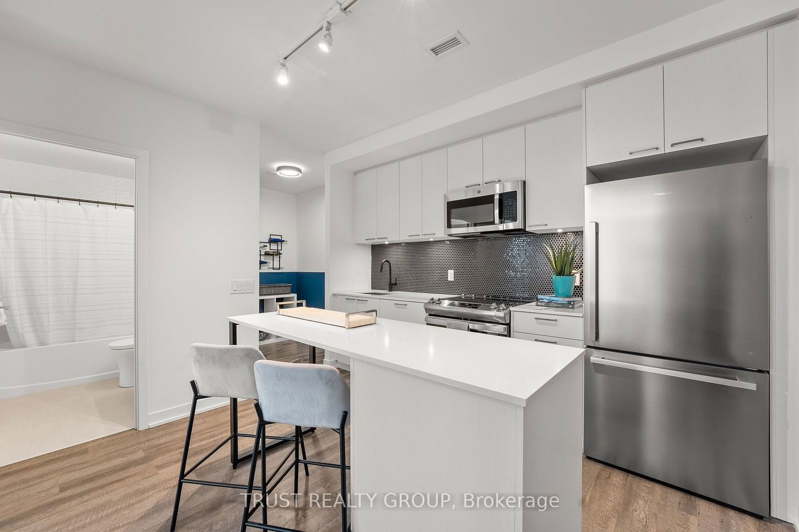 1808 St. Clair Ave W, unit 1102 for sale