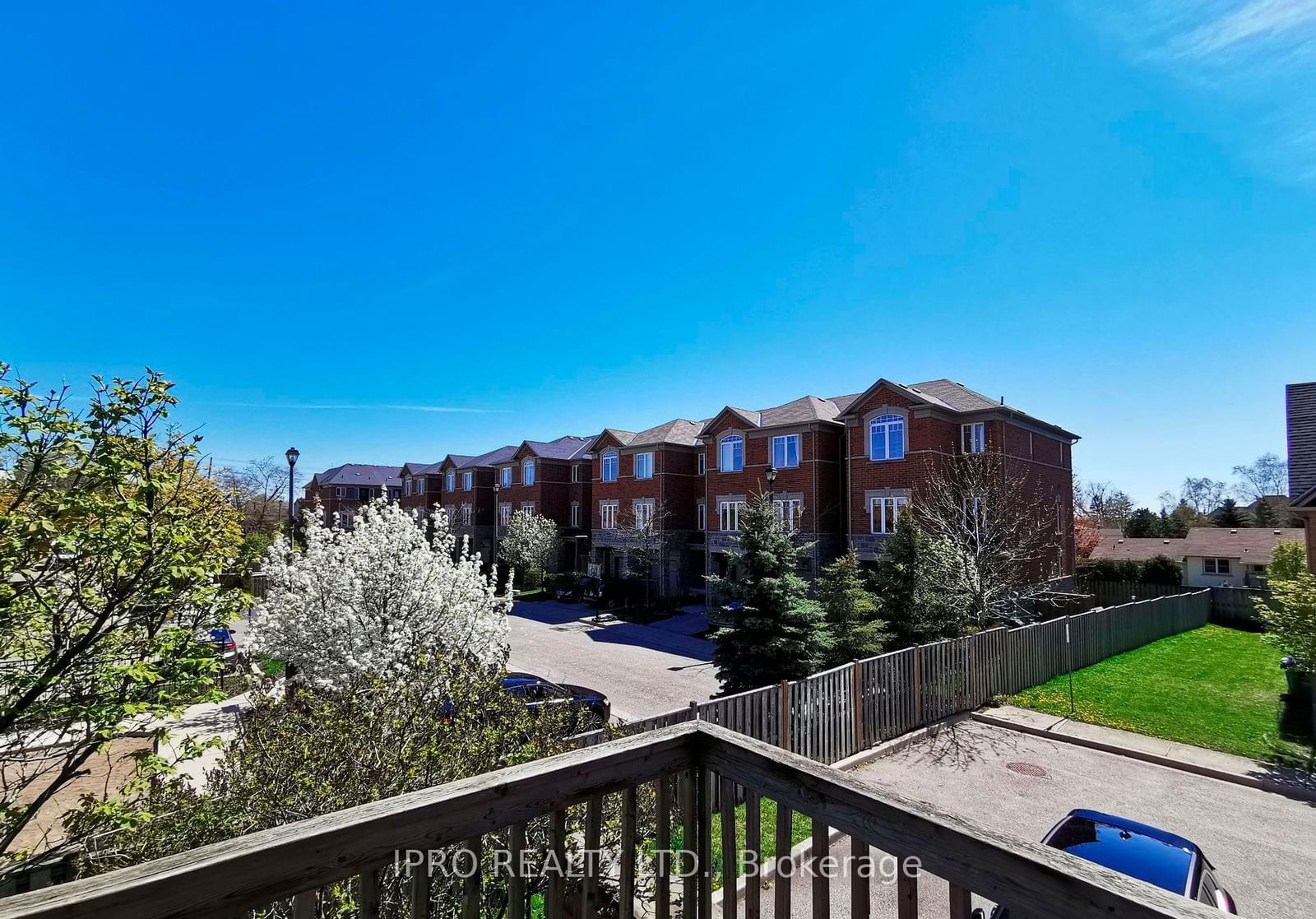 1128 Dundas St West Townhomes, Mississauga, Toronto