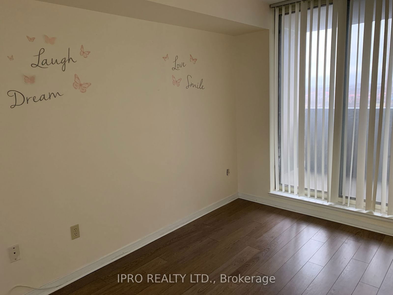 350 Rathburn Rd W, unit 1407 for rent