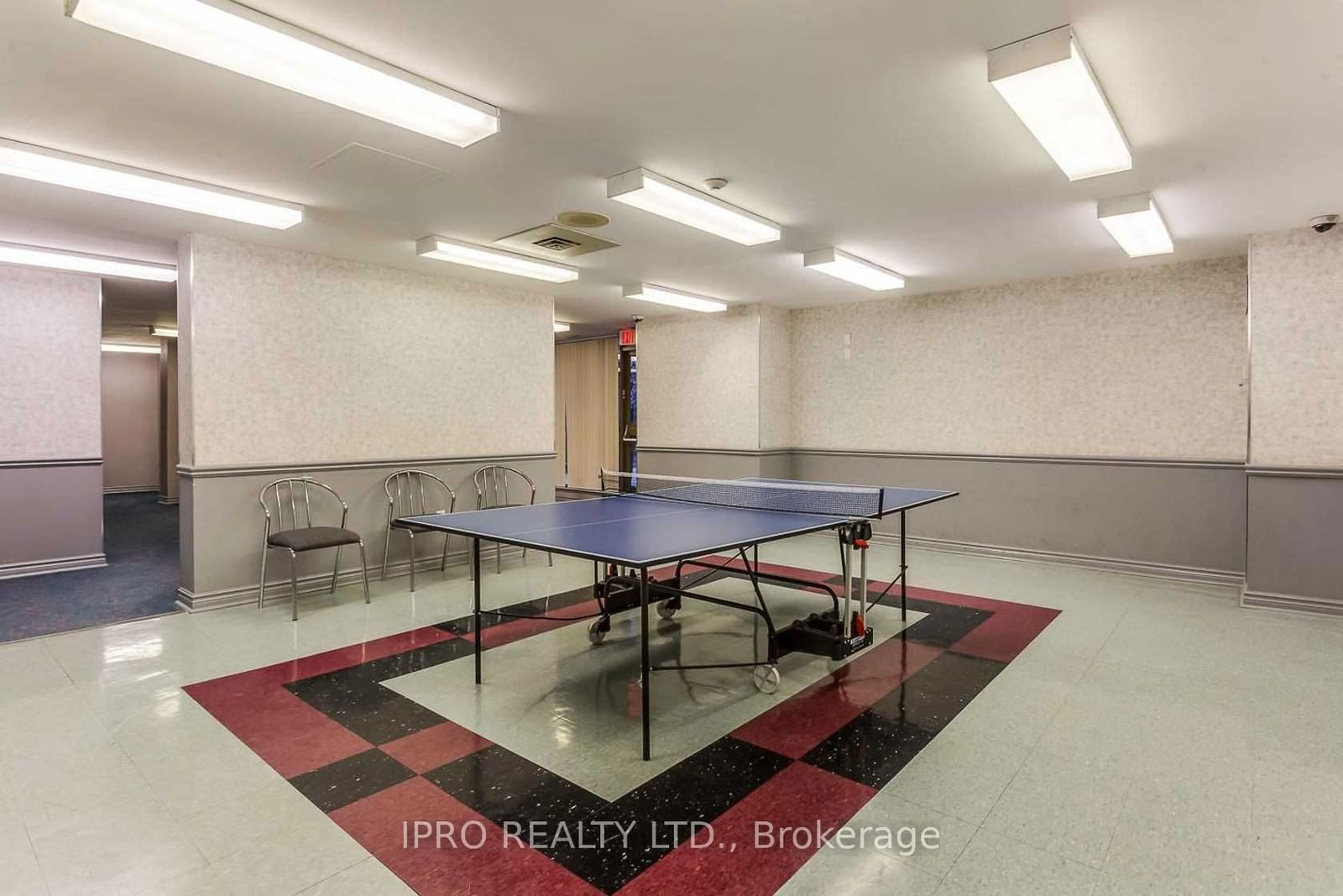 350 Rathburn Rd W, unit 1407 for rent