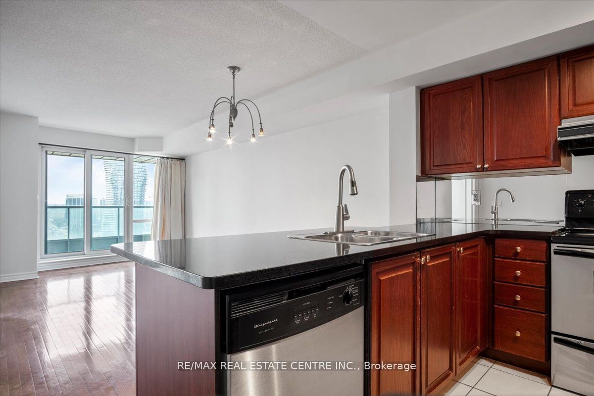 1 Elm Dr, unit 2209 for rent