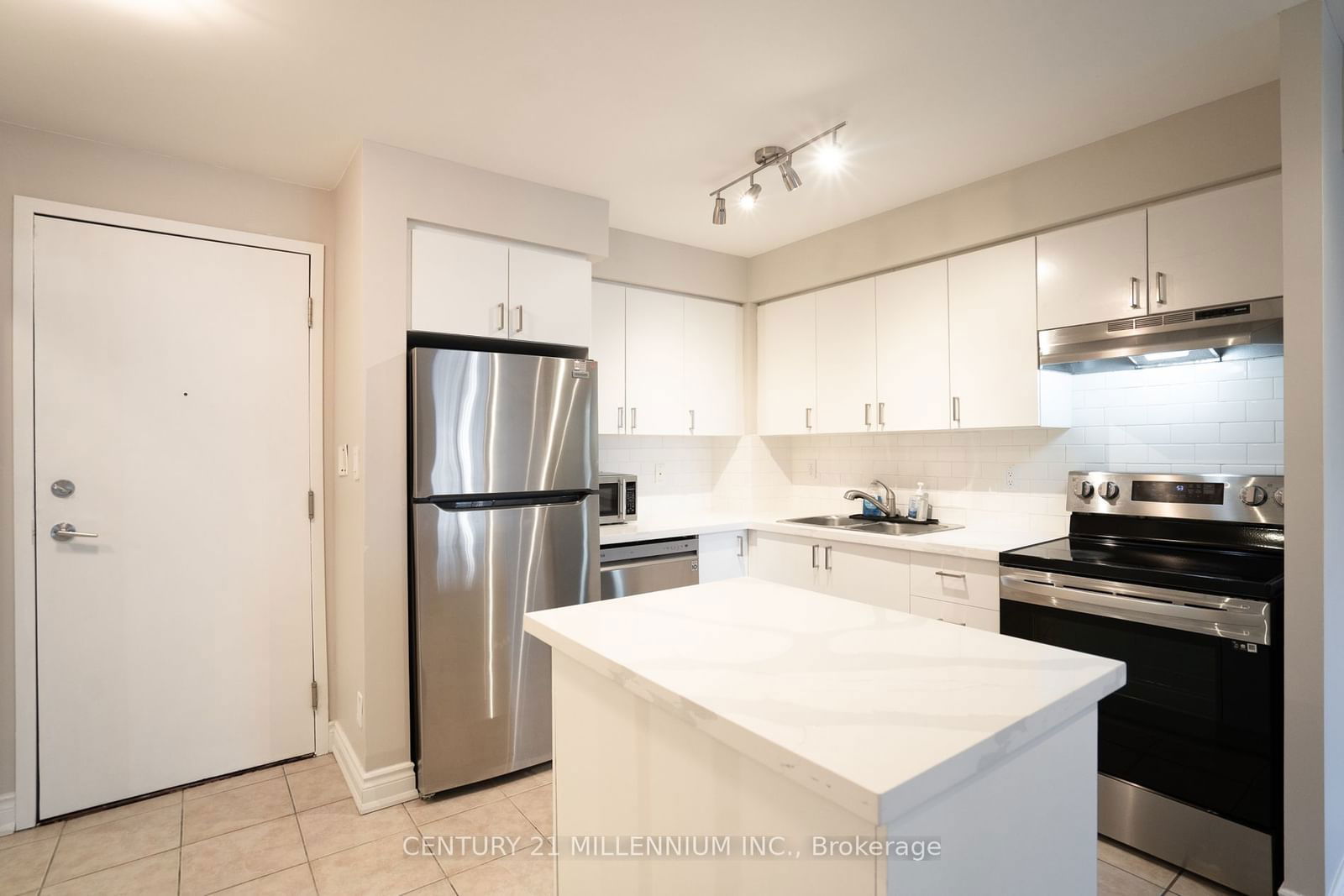 3880 Duke Of York Blvd, unit 1905 for rent