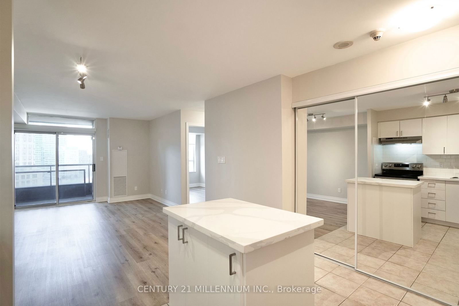 3880 Duke Of York Blvd, unit 1905 for rent