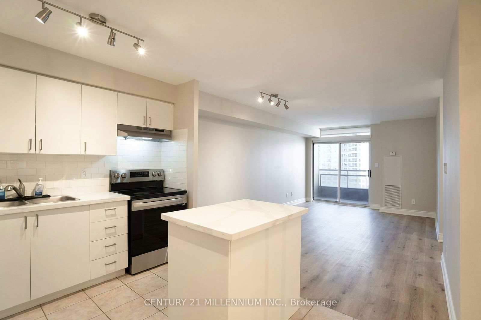 3880 Duke Of York Blvd, unit 1905 for rent