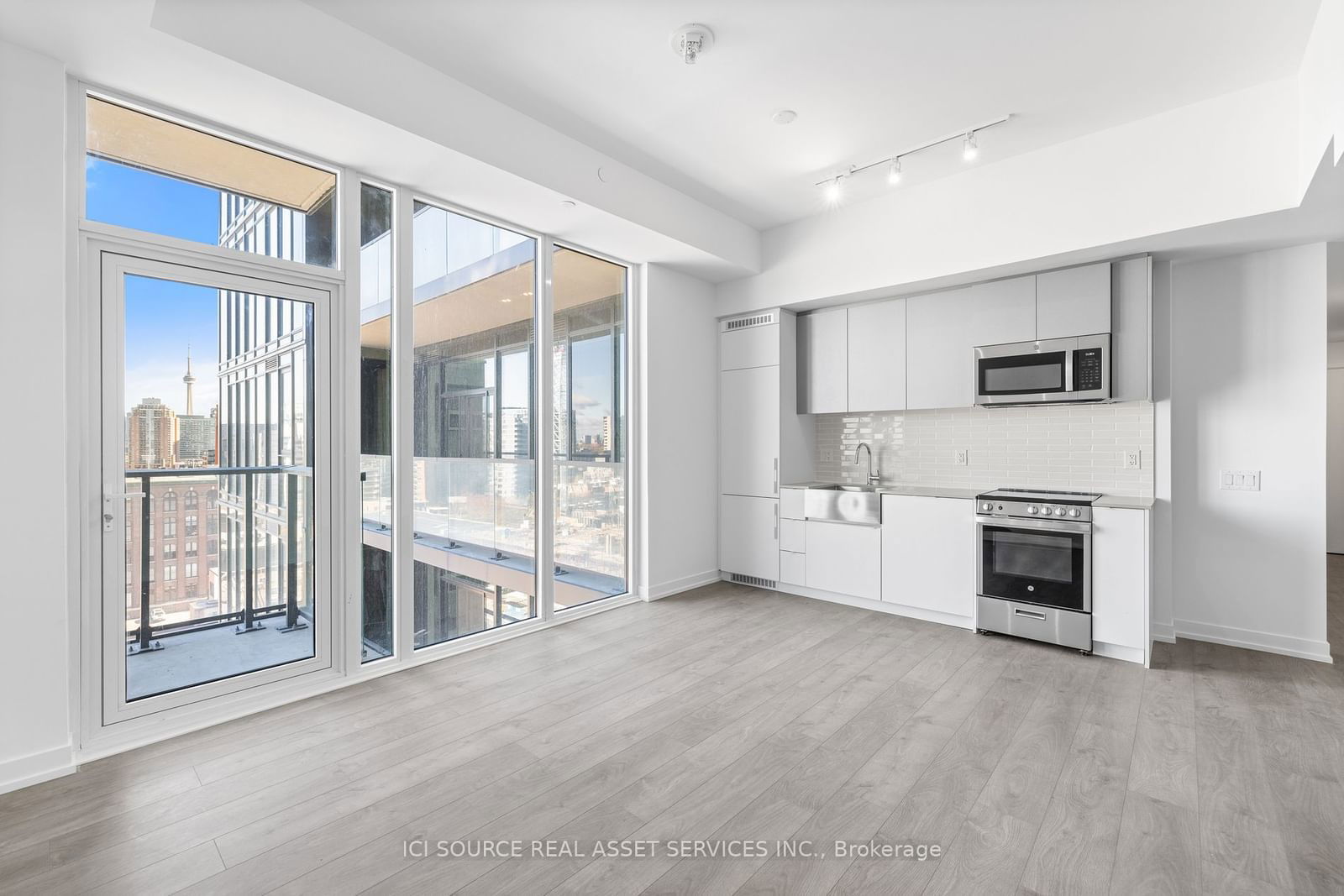 270 Dufferin St, unit 1001 for rent