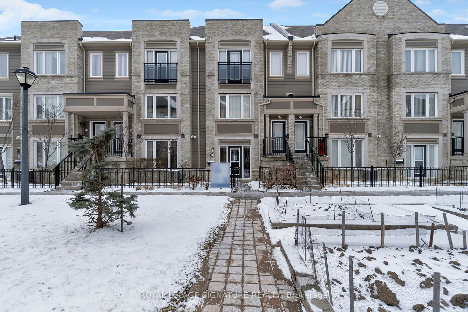 Hazelton Place Townhomes, Mississauga, Toronto