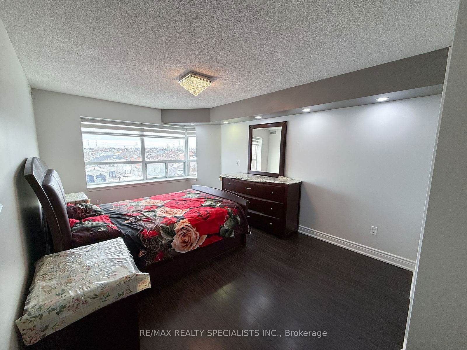 300 Ray Lawson Blvd, unit 403 for rent