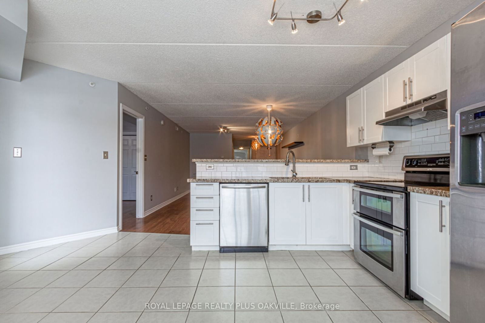 2055 Appleby Line, unit 311 for sale