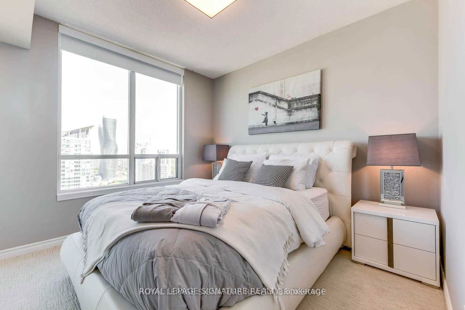 3504 Hurontario St, unit 3108 for rent