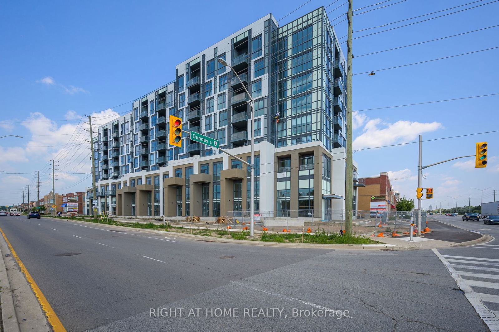 509 Dundas St W, unit 605 for rent