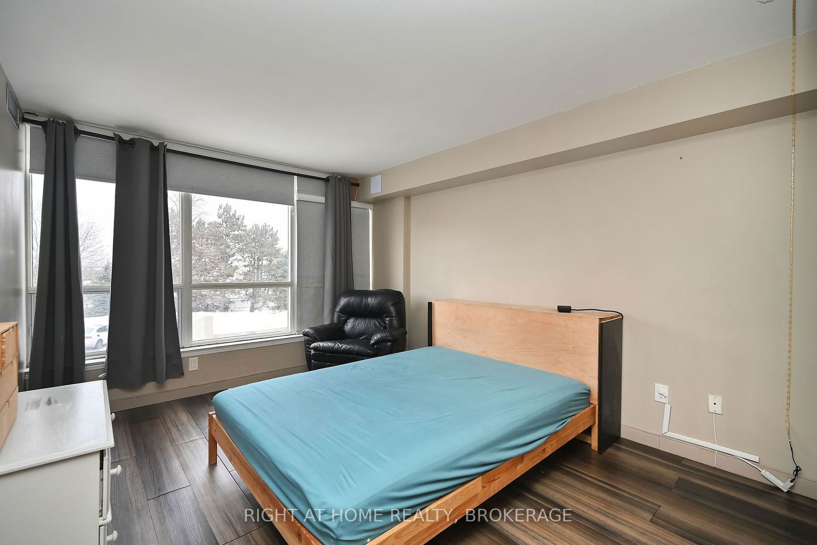 10 Laurelcrest St, unit 207 for rent