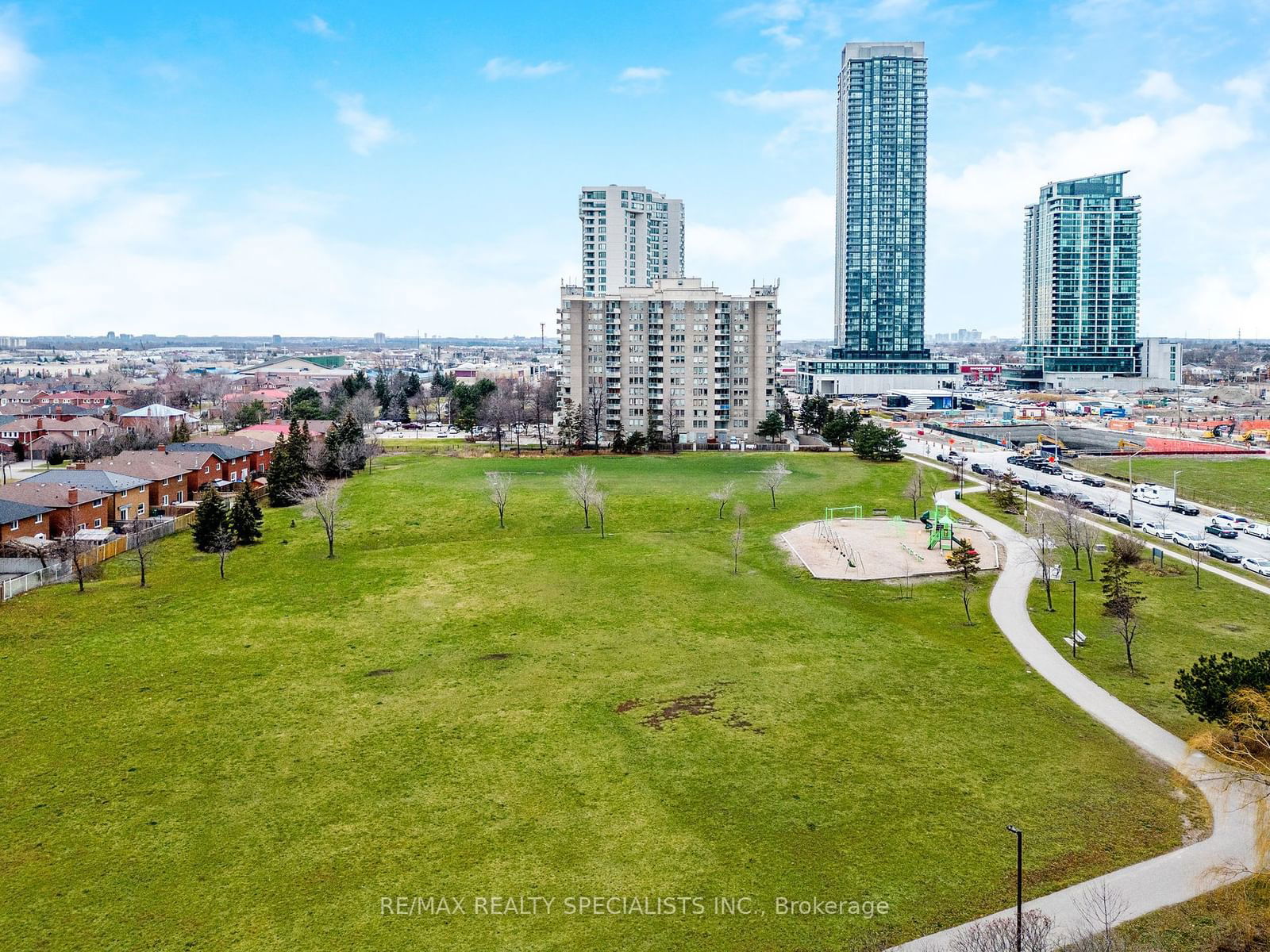 Centre IV Condos, Mississauga, Toronto