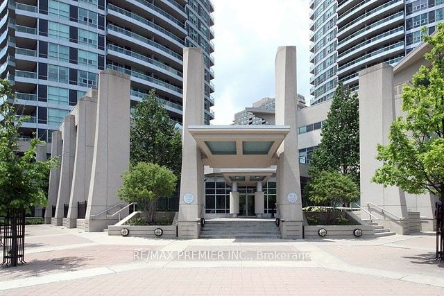 33 Elm Dr W, unit 612 for sale