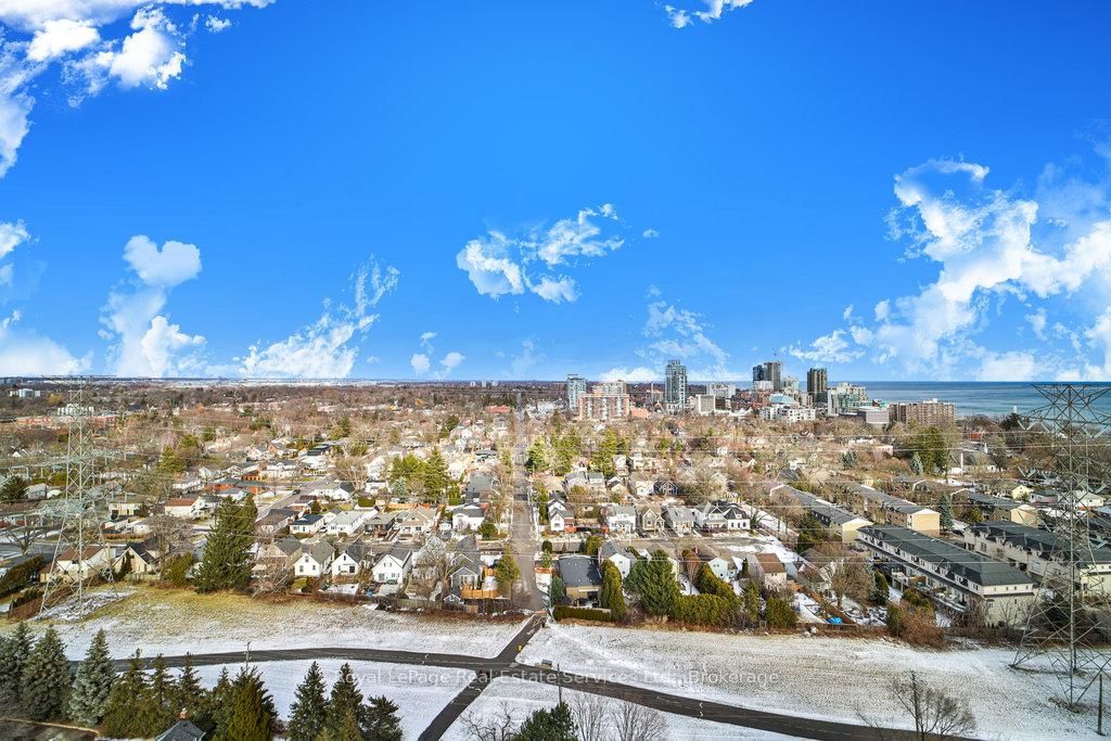 1276 Maple Crossing Blvd W, unit 1208 for sale