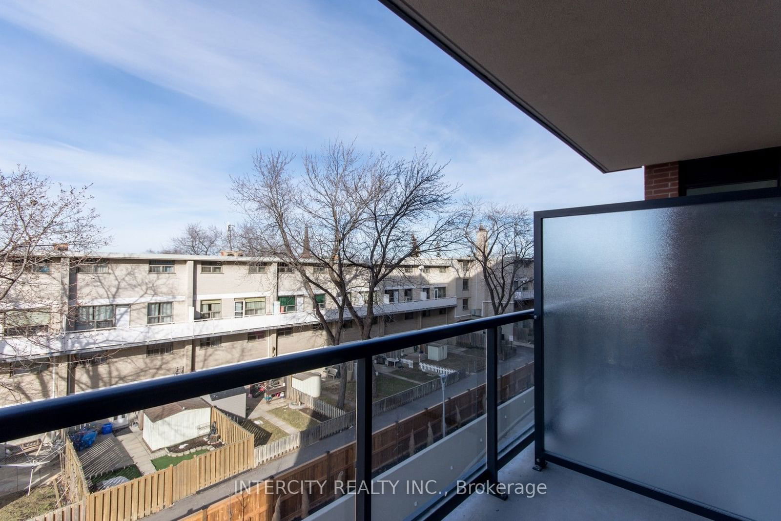 2800 Keele St, unit 320 for rent