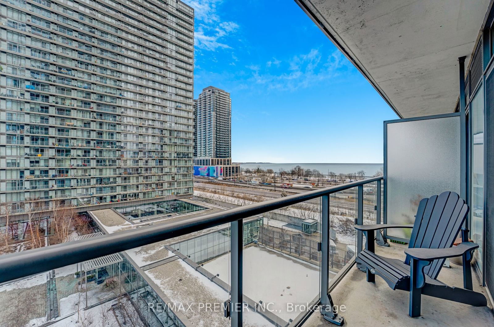 105 The Queensway, unit 714 for sale