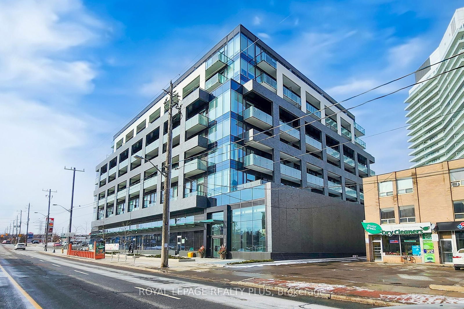 4208 Dundas St W, unit 805 for rent