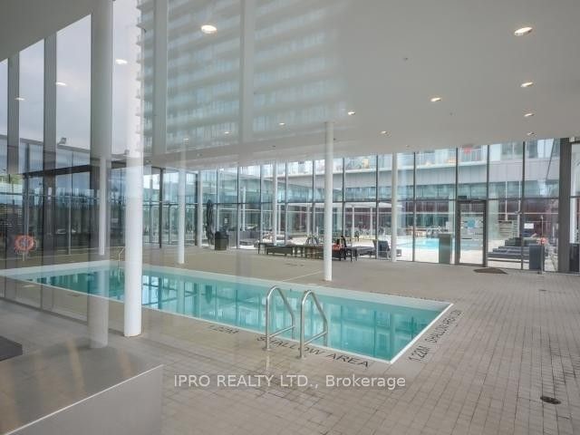 105 The Queensway Way, unit 803 for rent