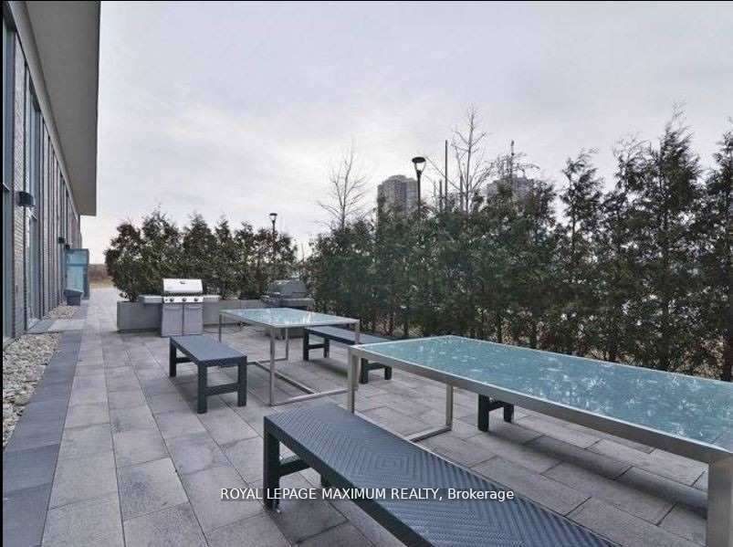 105 The Queensway Ave, unit 2913 for rent