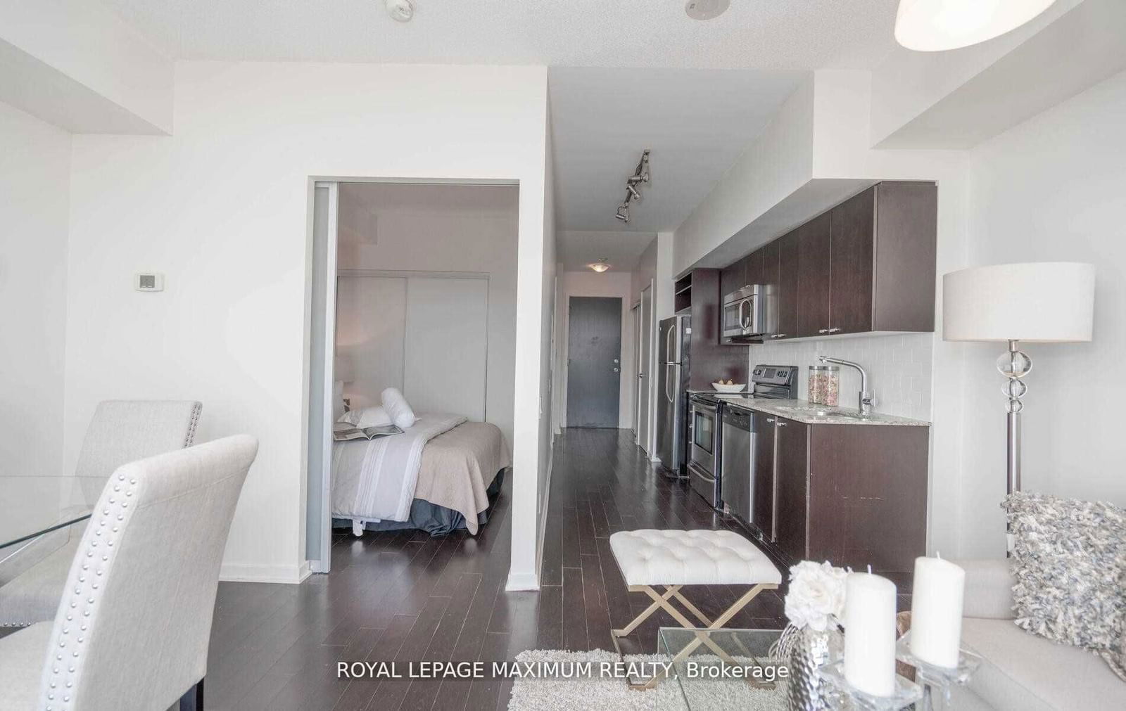 105 The Queensway Ave, unit 2913 for rent