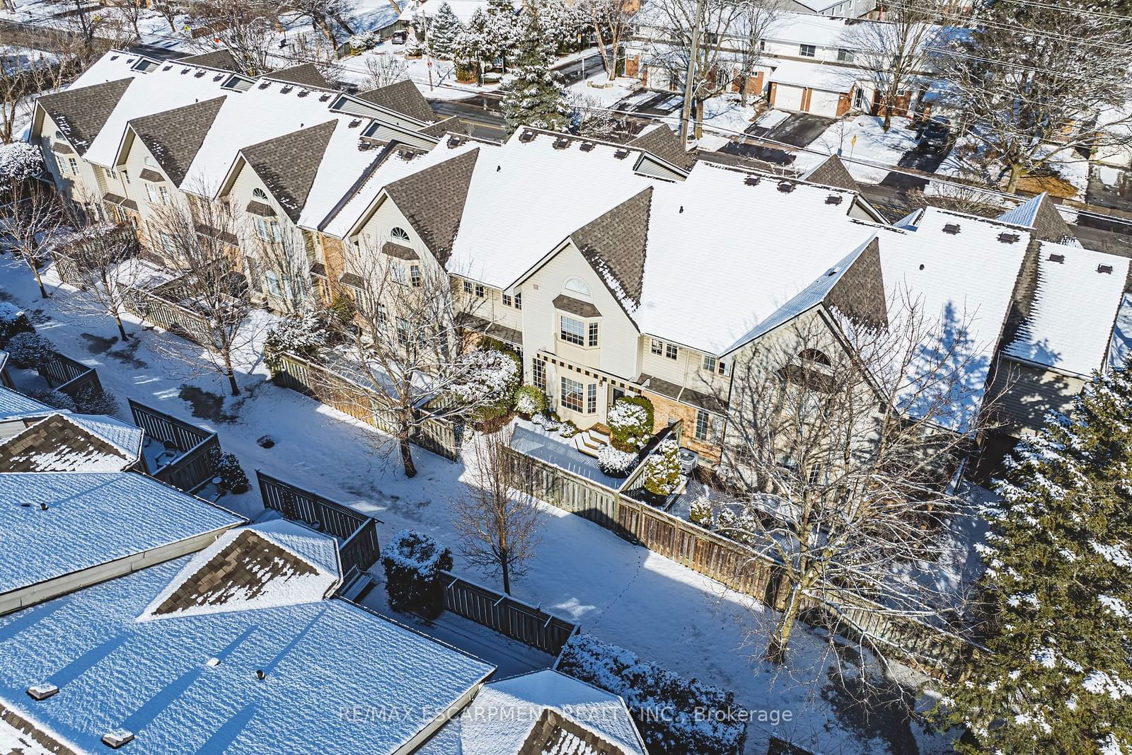 Roseland Green, Burlington, Toronto