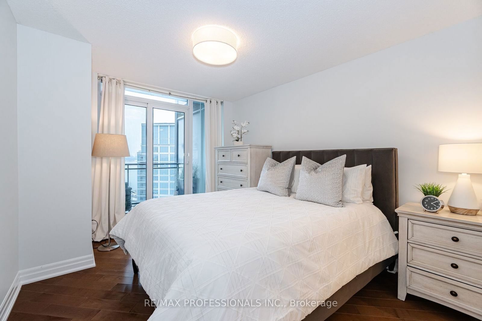 2121 Lake Shore Blvd W, unit 1506 for sale